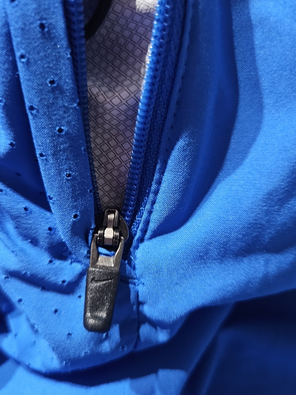 Nike Men’s Bright Blue Athletic Shorts with Silver Swoosh - Picture 11 of 13